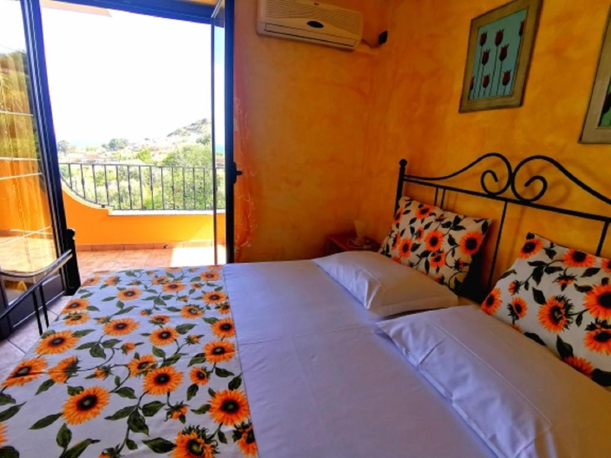 Ferienwohnung Baciati Dal Sole Zambrone Exterior foto
