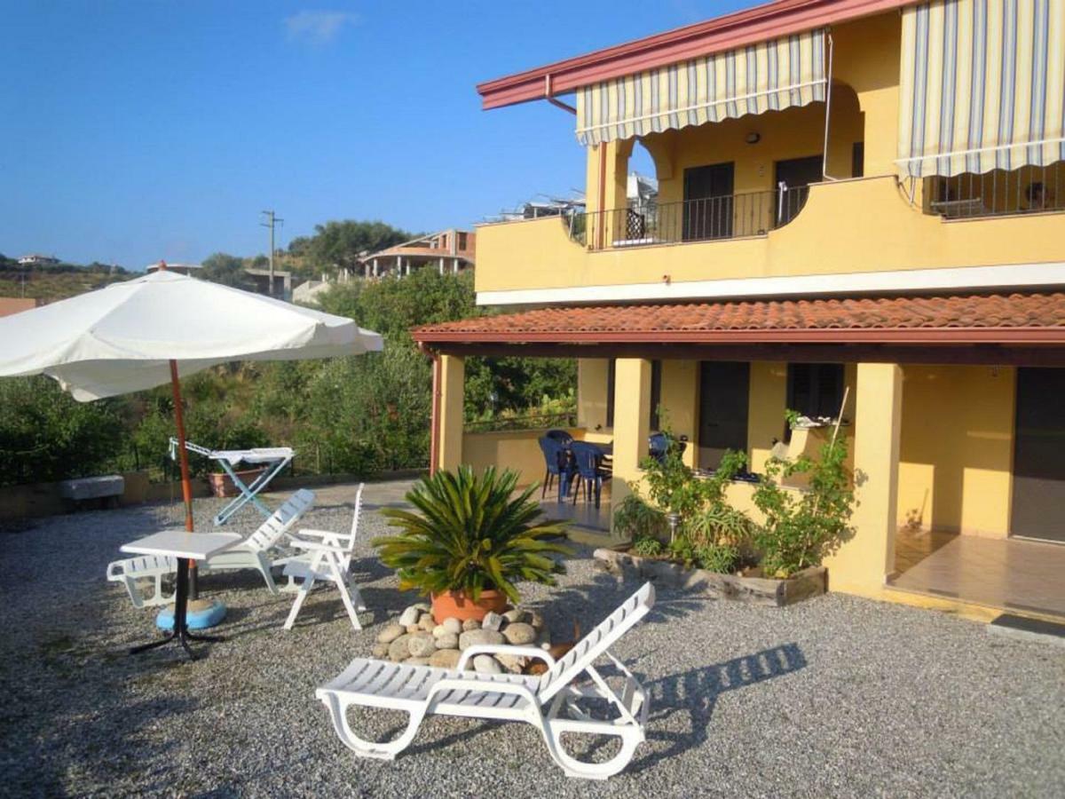 Ferienwohnung Baciati Dal Sole Zambrone Exterior foto